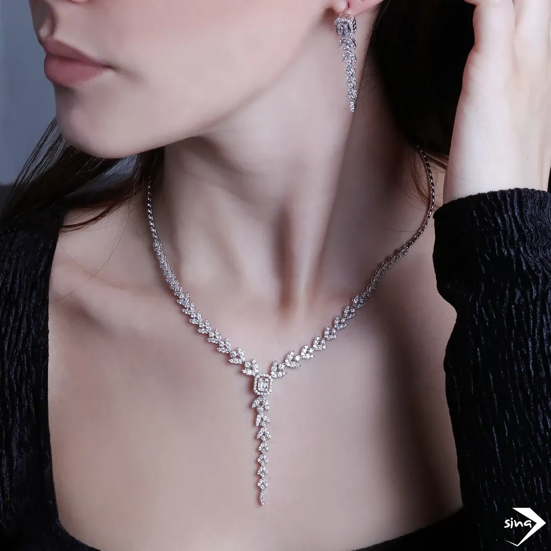 1,59 Karat Fantezi Pırlantalı Trend Küpe