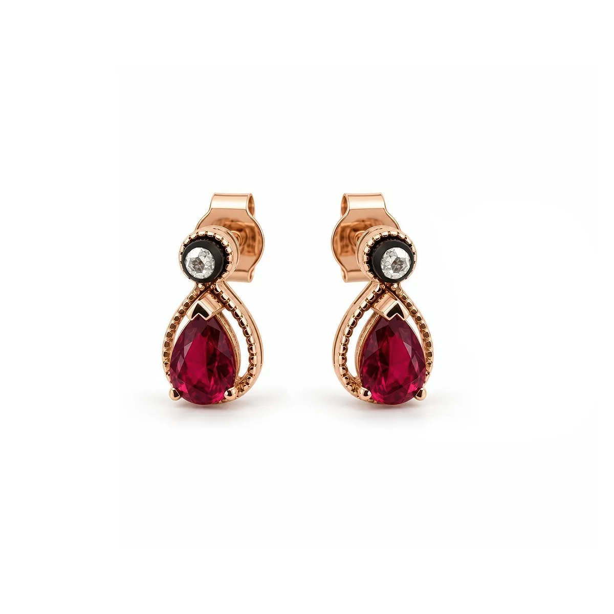 0,90 Karat Elmas Pırlantalı Küpe