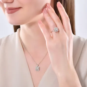 Sevgiliye Özel Princess Series Pırlanta Kare Formlu Fantezi Kolye