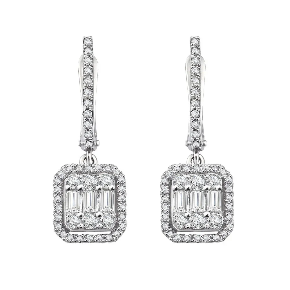 0,94 Karat Pırlantalı Baget Küpe