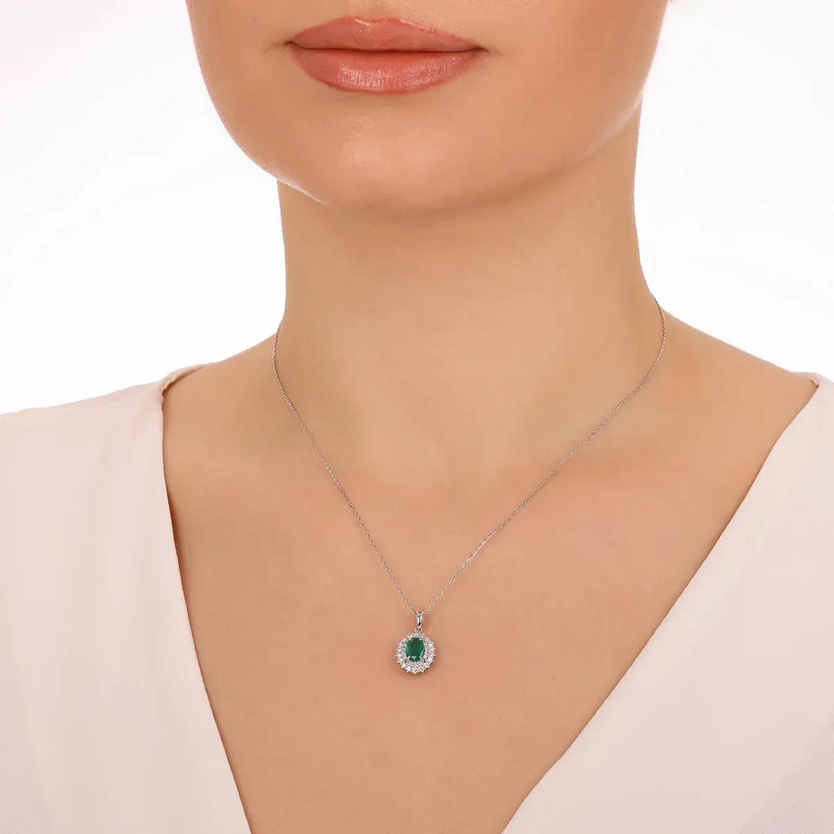 1,11 Karat Pırlantalı Renkli Taşlı Kolye