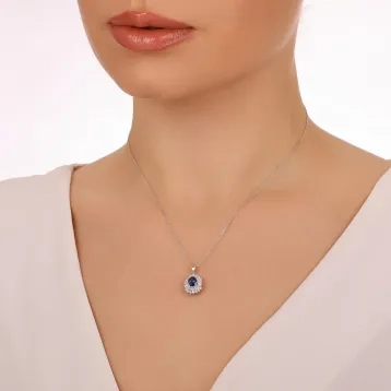 1,22 Karat Pırlantalı Renkli Taşlı Kolye