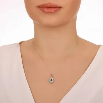 0,86 Karat Pırlantalı Renkli Taşlı Kolye