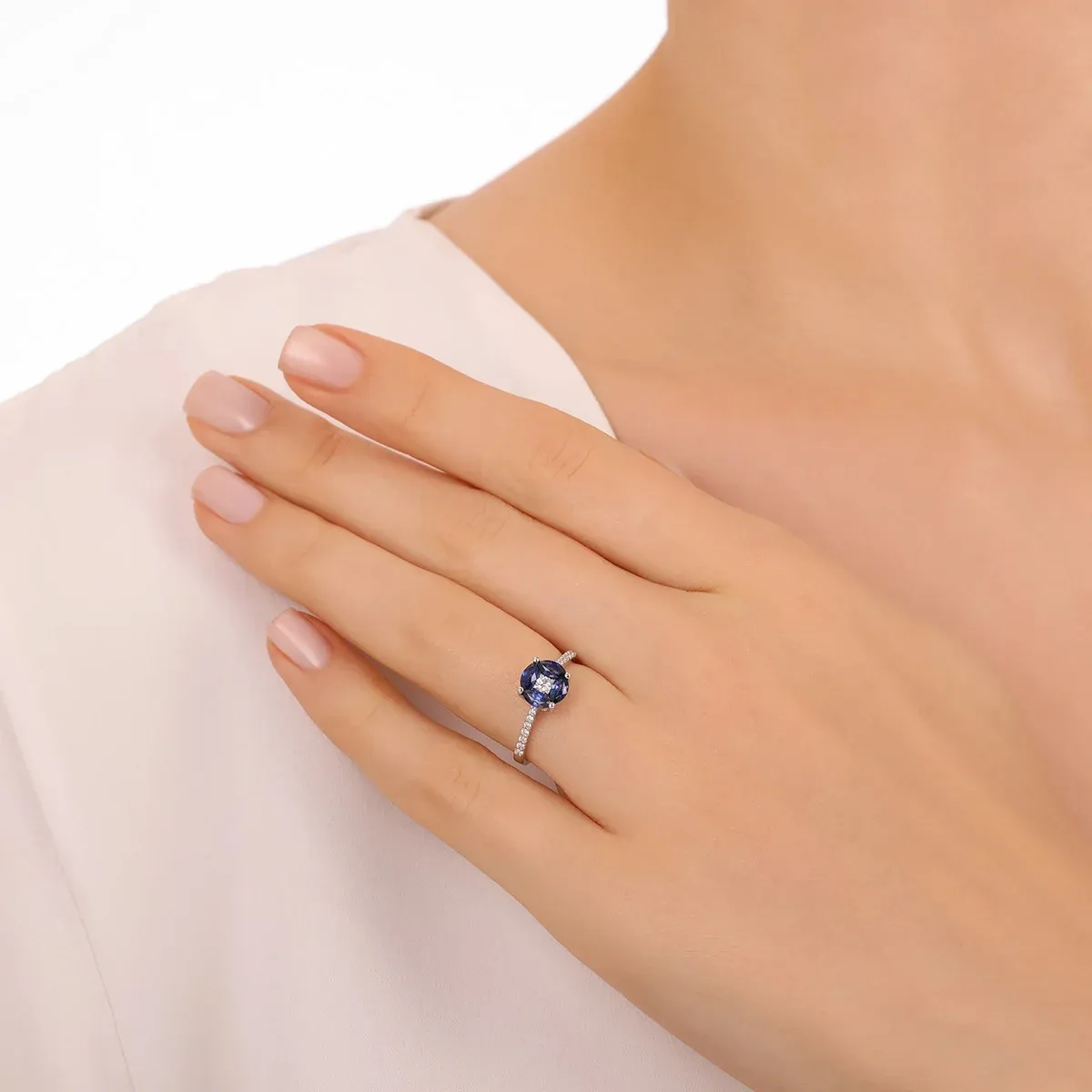0,97 Karat Pırlantalı Renkli Taşlı Yüzük