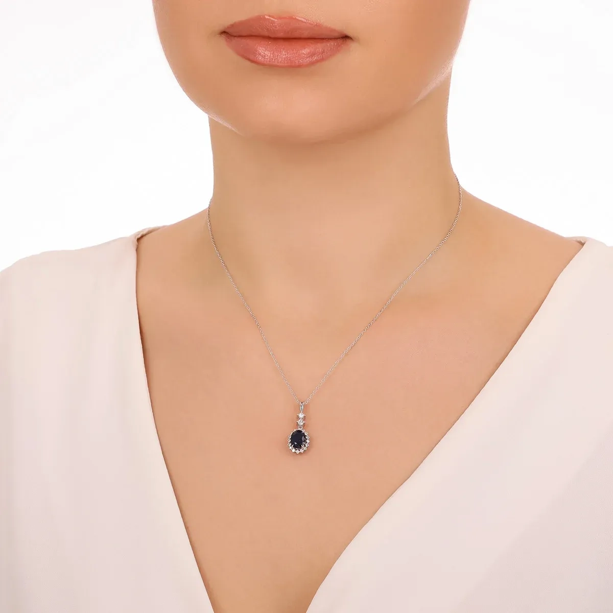 1,76 Karat Pırlantalı Renkli Taşlı Kolye
