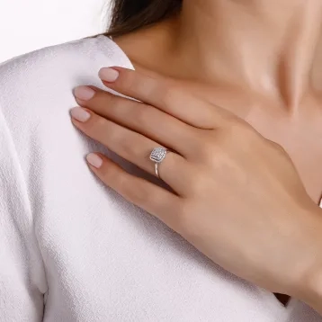0,19 Karat Pırlanta Baget Yüzük