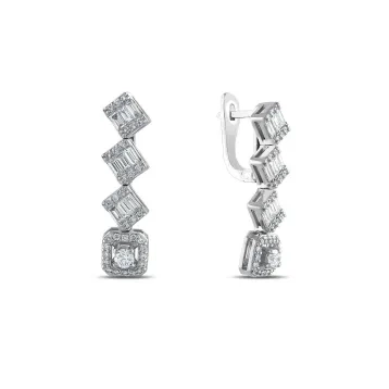 1,06 Karat Pırlantalı Baget Küpe