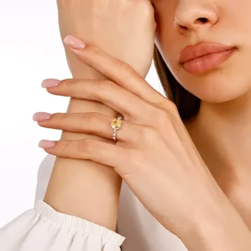 4,15 Karat Pırlantalı Renkli Taşlı Yüzük