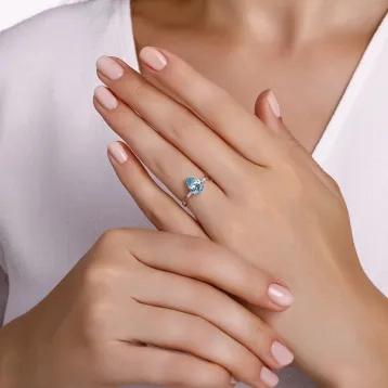 2,03 Karat Pırlantalı Renkli Taşlı Yüzük
