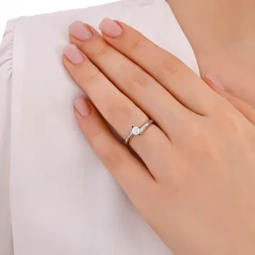 0,38 Karat Pırlanta Tektaş Yüzük